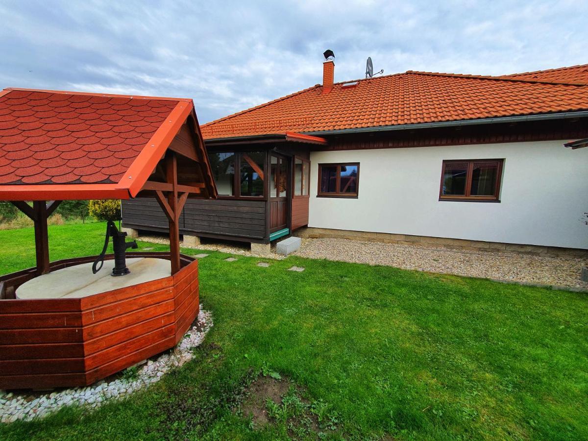 Domek Cisarsky Villa Šluknov Exteriör bild