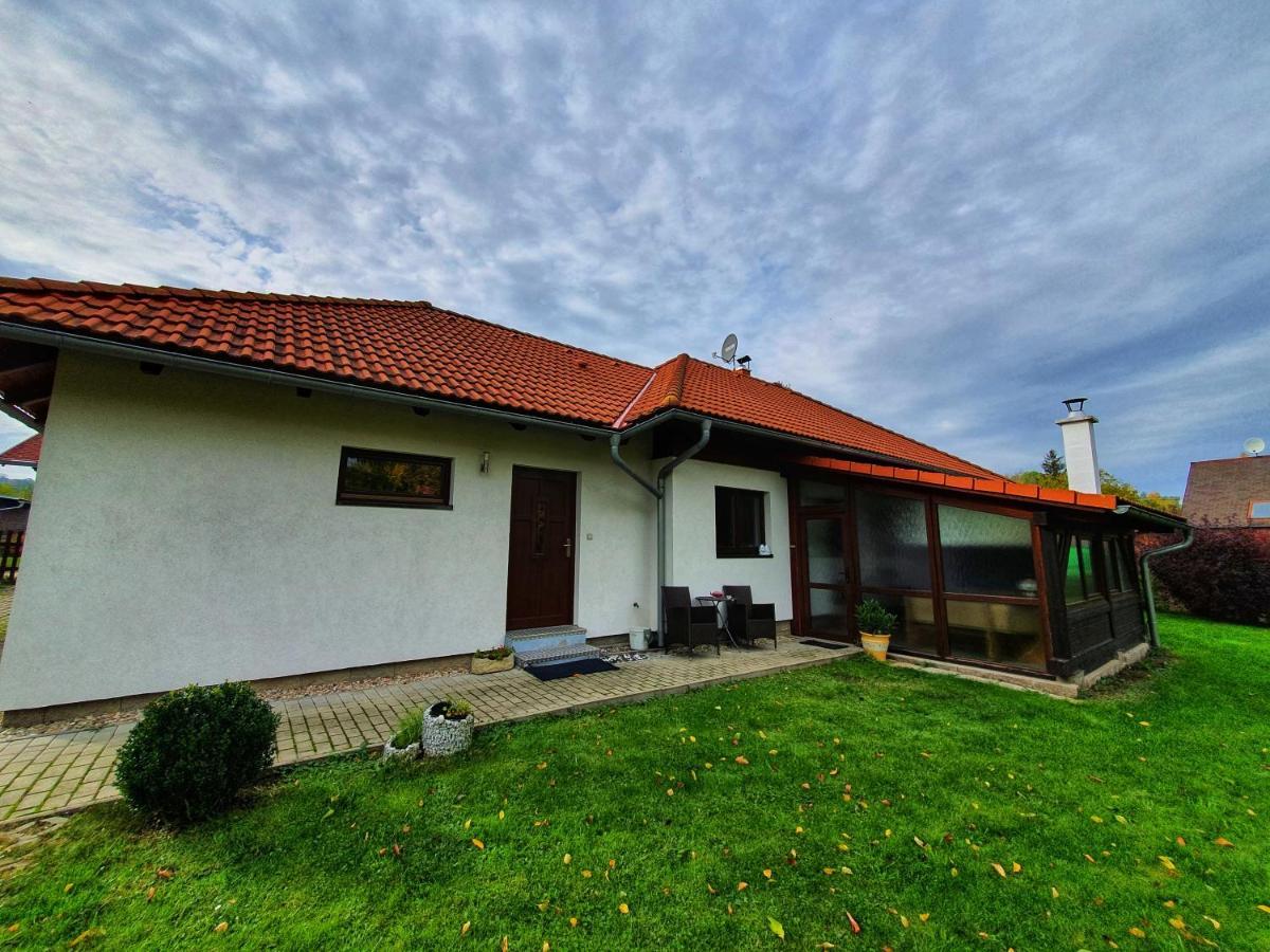 Domek Cisarsky Villa Šluknov Exteriör bild